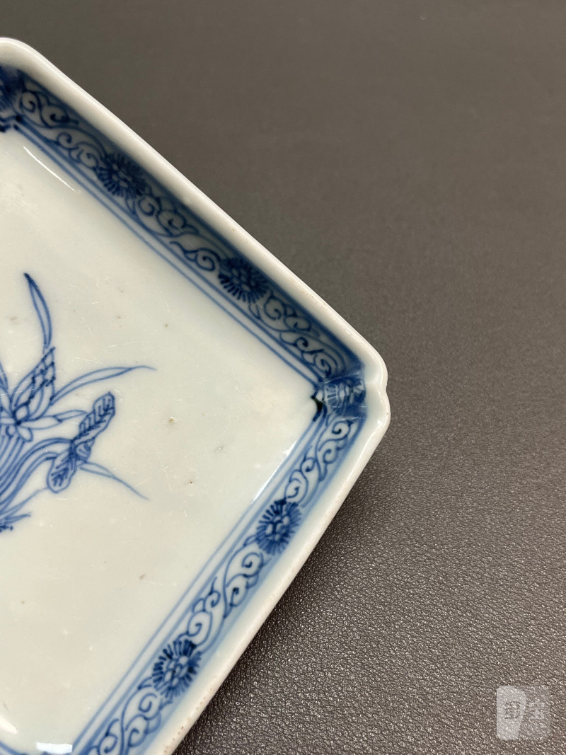 明万历  青花花卉纹倭角四方洗（一对） - 图5